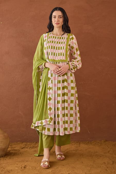 Taro Multi Color Cotton Embroidery Round Neck Rosewood Plaid Kurta Set 