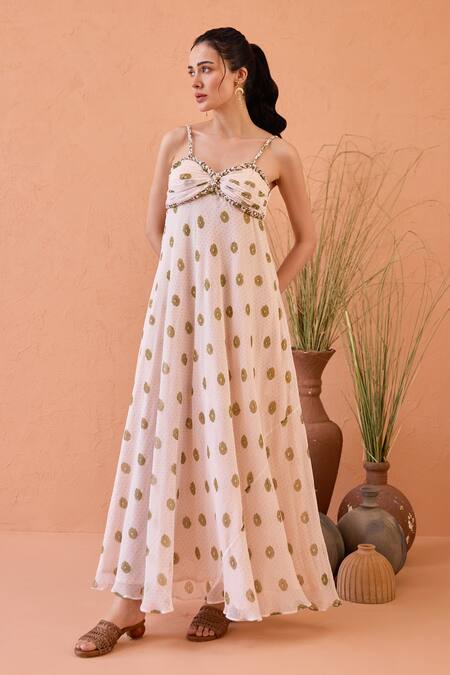 Shop_Taro_Blush Chiffon Embroidery Sweetheart Neck Bloom Hand-block Print Dress _Online_at_Aza_Fashions