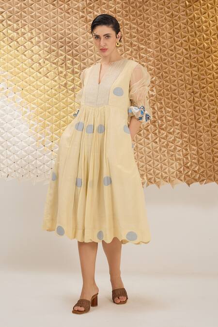 The Loom Art_Cream Jersey, Cotton, Silk V-neck Yellow Handwoven Jamdani Dress _at_Aza_Fashions