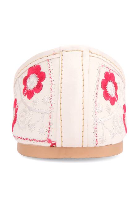 Buy Nazaakat By Samara Singh Multi Color Floral Embroidered Juttis Buy_Nazaakat By Samara Singh_Multi Color Floral Embroidered Juttis