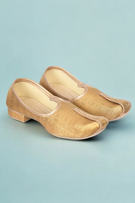 Arihant Rai Sinha Brocade Jutti 