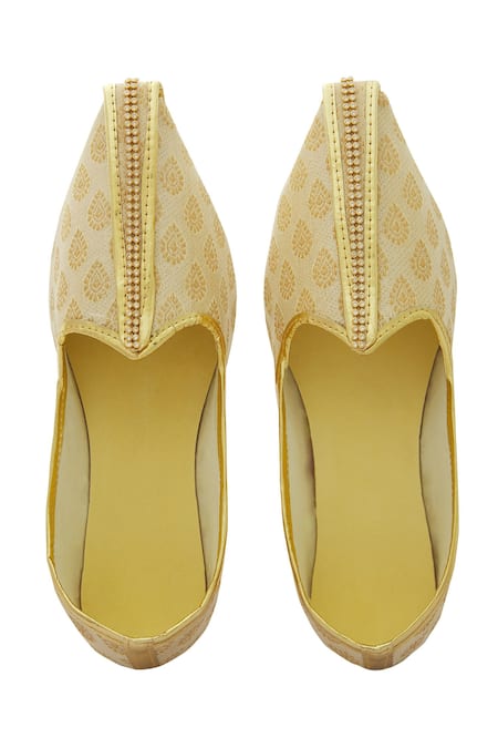 Arihant Rai Sinha Brocade Paisley Woven  Juttis 