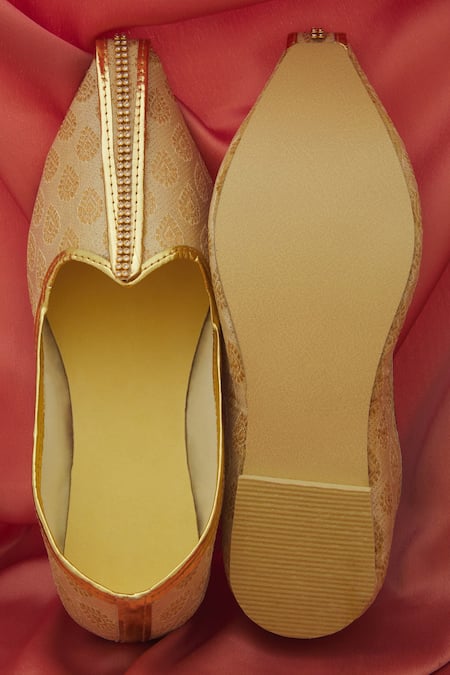 Shop Arihant Rai Sinha Beige Brocade Paisley Woven Juttis Online at Aza Fashions Shop_Arihant Rai Sinha_Beige Brocade Paisley Woven Juttis _Online_at_Aza_Fashions