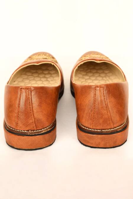 Shop Arihant Rai Sinha Brown Embroidered Mojaris Online at Aza Fashions Shop_Arihant Rai Sinha_Brown Embroidered Mojaris_Online_at_Aza_Fashions