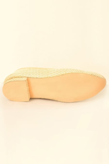Arihant Rai Sinha_Beige Woven Mojaris With Stitch Detailing _at_Aza_Fashions