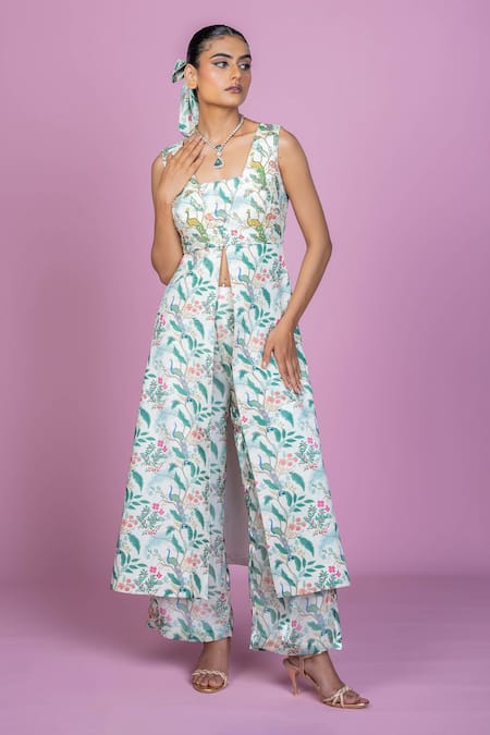 Damoiselle_Ivory Chinon, Viscose, Silk, Shantoon Embroidery Square Neck Grove Coord Set _Online_at_Aza_Fashions