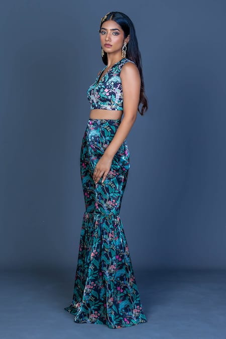 Buy_Damoiselle_Black Chinon, Viscose, Shantoon, Net Sequins, Midnight Peacock Charm Coord Set _Online_at_Aza_Fashions