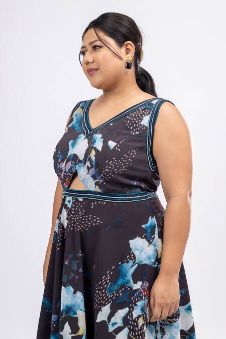 Mamicha_Black Georgette Embroidery V-neck Floral Print Gown_Online_at_Aza_Fashions