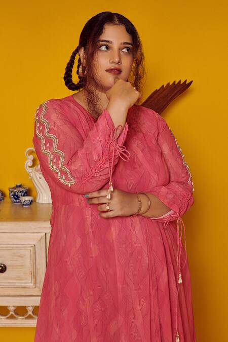 Buy Mamicha Pink Georgette V-neck Intrigue Dress Online at Aza Fashions Buy_Mamicha_Pink Georgette V-neck Intrigue Dress_Online_at_Aza_Fashions