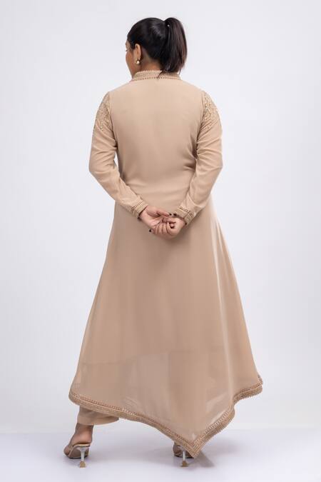 Shop Mamicha Beige Georgette Beads, Embroidery V-neck Mystique Meadow Angarakha Set at Aza Fashions Shop_Mamicha_Beige Georgette Beads, Embroidery V-neck Mystique Meadow Angarakha Set_at_Aza_Fashions