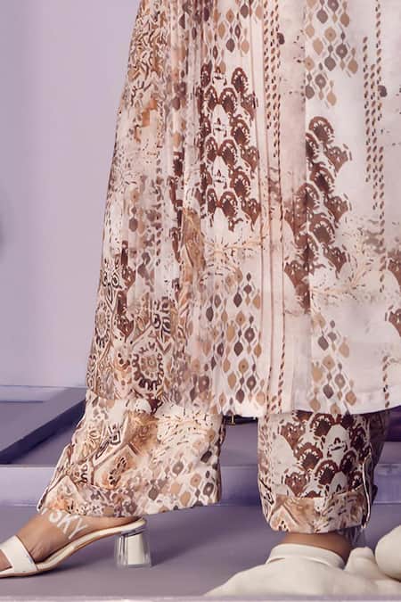 Mamicha_Off White Georgette Embroidery V-neck Retro 3 Piece Co-ord Set_Online_at_Aza_Fashions