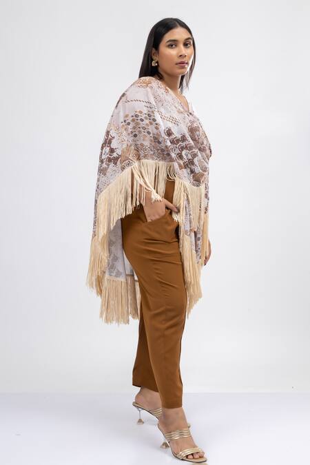 Buy Mamicha Off White Georgette Wind Shadow Cape Co-ord Set Online at Aza Fashions Buy_Mamicha_Off White Georgette Wind Shadow Cape Co-ord Set_Online_at_Aza_Fashions