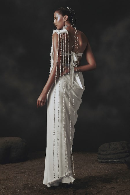 Nikhil Thampi_White Beads Sweetheart Neck Pre-draped Saree Set _Online_at_Aza_Fashions