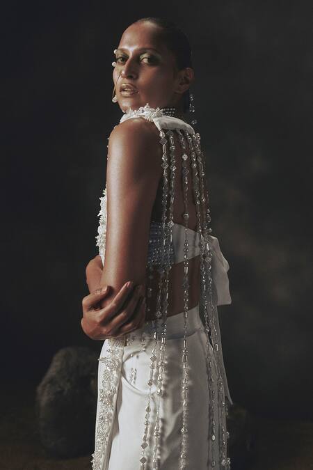 Buy_Nikhil Thampi_White Beads Sweetheart Neck Pre-draped Saree Set _Online_at_Aza_Fashions