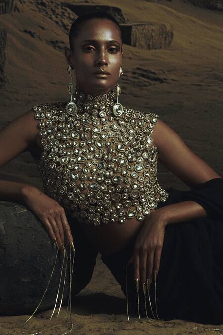 Buy_Nikhil Thampi_Black Georgette Embroidery High Neck Pre-draped Saree Set 