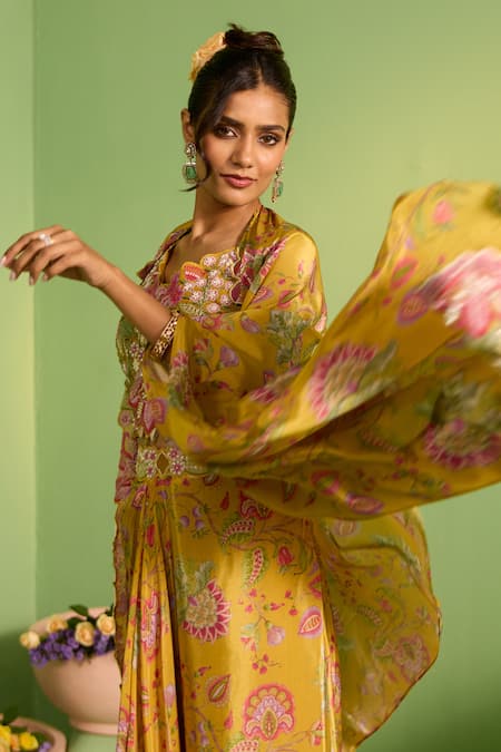 Buy_House Of Armuse_Yellow Silk Pearls, Beads V-neck Zivara Printed Cape Set _Online_at_Aza_Fashions