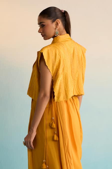 Buy_House Of Armuse_Yellow Crepe Embroidery Collared, Round Neck Amruta Elegant Drape Saree Set 