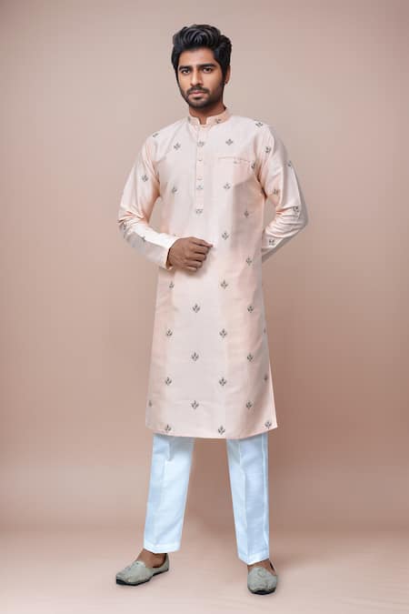 Samyukta Singhania Peach Silk Embroidery Floral Thread Kurta Set 