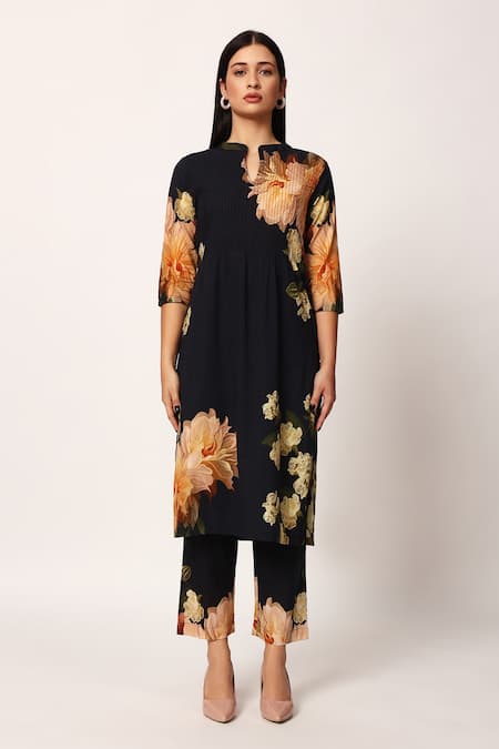 Ruhr India Black Cotton Split V-neck Floral Print Kurta Set Online at Aza Fashions Ruhr India_Black Cotton Split V-neck Floral Print Kurta Set _Online_at_Aza_Fashions