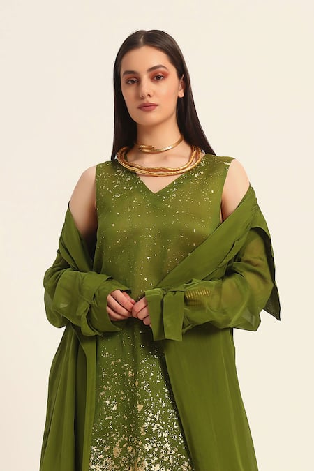 Ruhr India_Green Silk, Chanderi Beads V-neck Dharini Kurta Set _Online_at_Aza_Fashions