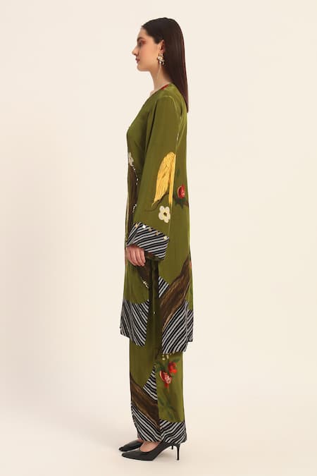 Ruhr India_Green Crepe Embroidery V-neck Miko Designer Kurta Pant Set _Online_at_Aza_Fashions