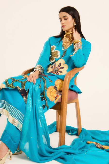 Ruhr India Turquoise Organza, Satin Embroidery V-neck Floral Phirozi Blue Kurta Set at Aza Fashions Ruhr India_Turquoise Organza, Satin Embroidery V-neck Floral Phirozi Blue Kurta Set _at_Aza_Fashions
