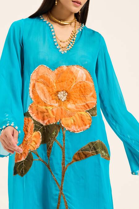 Shop Ruhr India Turquoise Organza Embroidery V-neck Phirozi Blue Hand Kurta Set Shop_Ruhr India_Turquoise Organza Embroidery V-neck Phirozi Blue Hand Kurta Set