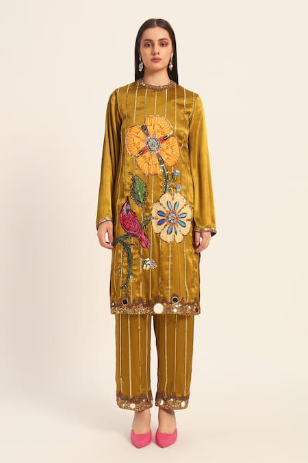 Shop Ruhr India Yellow Satin, Chiffon Embroidery, Sequins Round Neck Avnii Hand Kurta Set Online at Aza Fashions Shop_Ruhr India_Yellow Satin, Chiffon Embroidery, Sequins Round Neck Avnii Hand Kurta Set _Online_at_Aza_Fashions