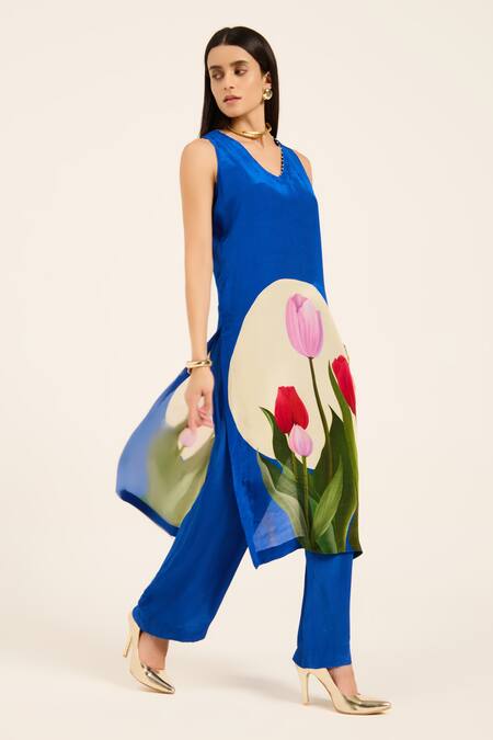 Ruhr India Blue Crepe V-neck Ink Laleh Kurta Set Online at Aza Fashions Ruhr India_Blue Crepe V-neck Ink Laleh Kurta Set _Online_at_Aza_Fashions