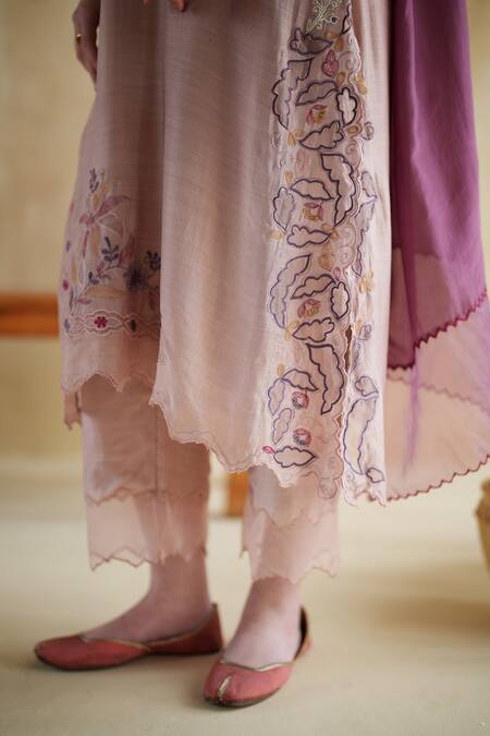 Shop_172 Threads_Lilac Muslin, Cotton, Organza Embroidery Dusty Rose Kurta Set With Dupatta 
