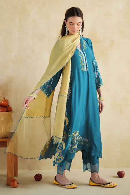 Buy_172 Threads_Green Muslin, Cotton, Organza Embroidery Round Neelbari Kurta Set With Dupatta _Online_at_Aza_Fashions