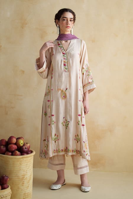172 Threads Blush Muslin, Cotton, Organza Embroidery Split V-neck Kurta Set With Dupatta 