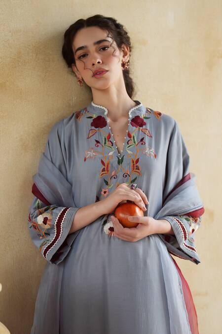 Shop_172 Threads_Slate Muslin, Cotton, Organza Embroidery Round Neck Gray Kurta Set With Dupatta _Online_at_Aza_Fashions