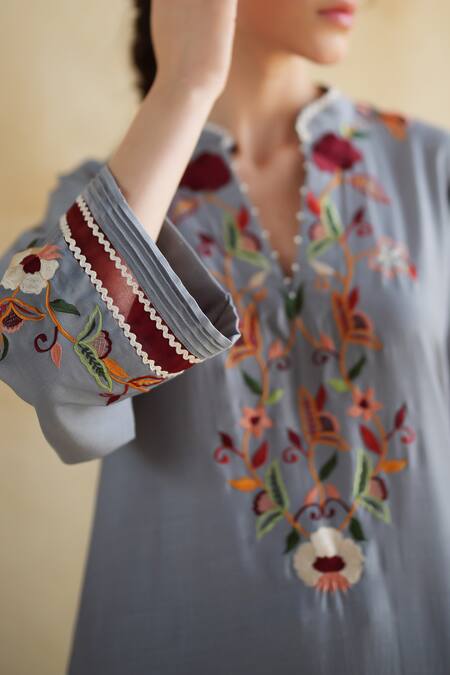 Buy_172 Threads_Slate Muslin, Cotton Embroidery V-neck Gray Kurta Palazzo Set _Online_at_Aza_Fashions