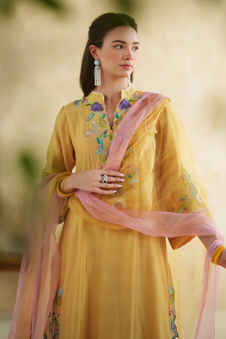 Buy_172 Threads_Mustard Muslin, Cotton, Organza Embroidery Split Suraj Kurta Set With Dupatta 