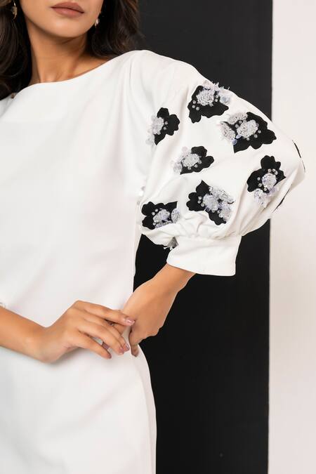 That Thing You Love_White Crepe Embroidery Round Neck Jardin Fleur Dress _Online_at_Aza_Fashions
