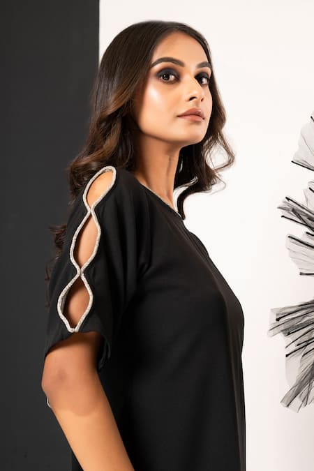Buy_That Thing You Love_Black Crepe Round Neck Paparazi Dress _Online_at_Aza_Fashions