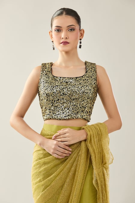 Samyukta Singhania_Green Sequins Square Neck Pre-draped Saree And Blouse Set _Online_at_Aza_Fashions