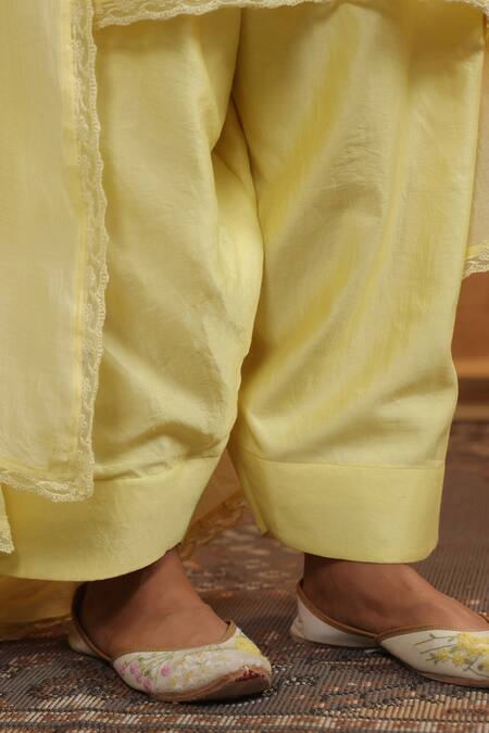 Buy_Anshu Wadhwa_Yellow , Silk Embroidery V-neck Designer Lemon Kurta Set _Online_at_Aza_Fashions