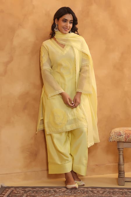 Anshu Wadhwa_Yellow , Silk Embroidery V-neck Designer Lemon Kurta Set _at_Aza_Fashions