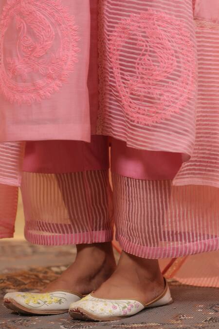Shop_Anshu Wadhwa_Pink Chanderi, Organza Embroidery V-neck Kurta And Dupatta Set 