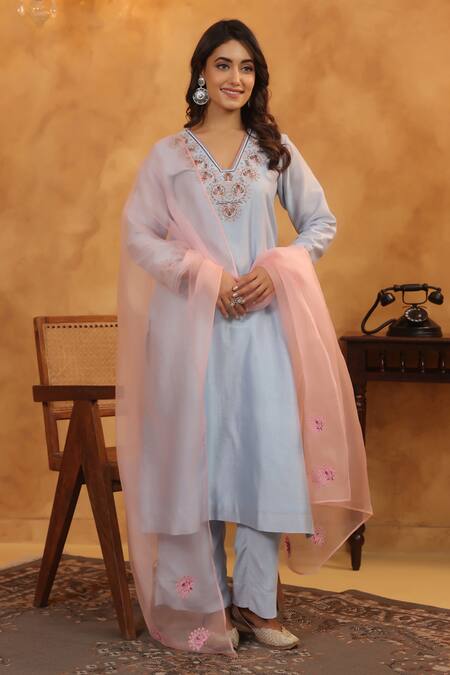 Buy_Anshu Wadhwa_Aqua Chanderi Silk, Cotton, Organza Embroidery V-neck Blue Kurta Set 