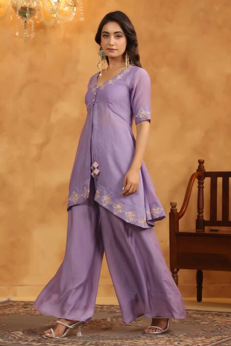 Shop Anshu Wadhwa Mauve Chanderi, Muslin, Organza Embroidery Split V-neck Kurta Set With Dupatta Online at Aza Fashions Shop_Anshu Wadhwa_Mauve Chanderi, Muslin, Organza Embroidery Split V-neck Kurta Set With Dupatta_Online_at_Aza_Fashions
