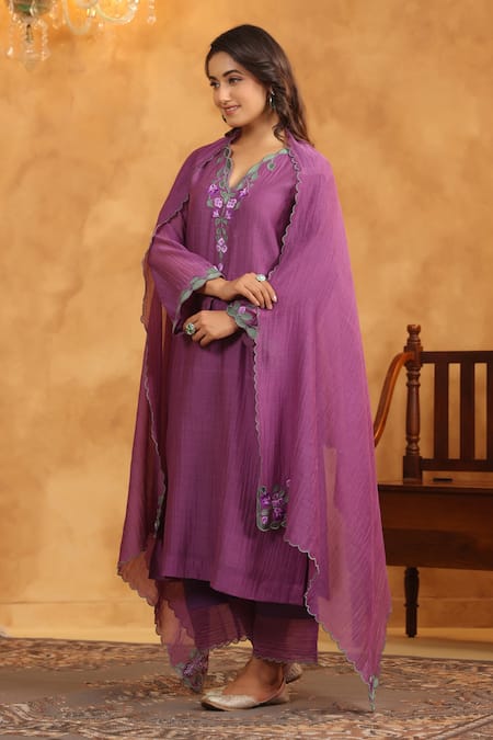 Buy_Anshu Wadhwa_Purple Chanderi, Cotton Embroidery V-neck Dark Kurta Set _Online_at_Aza_Fashions