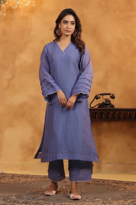 Buy_Anshu Wadhwa_Blue Chanderi, Cotton Embroidery V-neck Indigo Moon Kurta Set _Online_at_Aza_Fashions