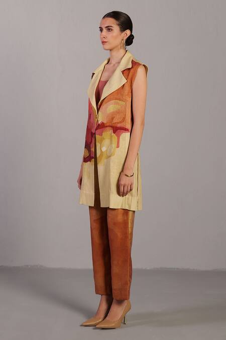 Clos_Cream Linen Notched Neck, Collared Designer Wine And Jacket Pant Set _Online_at_Aza_Fashions