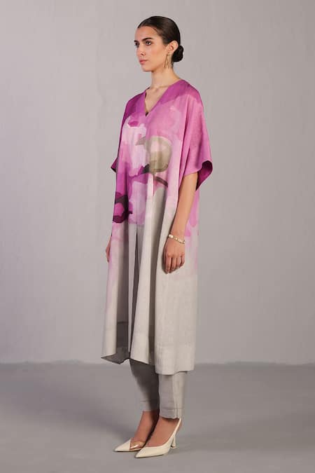 Shop_Clos_Pink V-neck Beetroot And Grey Designer Kurta Pant Set _Online_at_Aza_Fashions