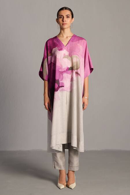 Clos_Pink V-neck Beetroot And Grey Designer Kurta Pant Set _at_Aza_Fashions