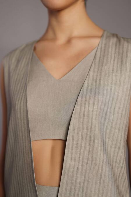 Clos_Gray V-neck Crimson Red Floral Print Jacket Set _at_Aza_Fashions