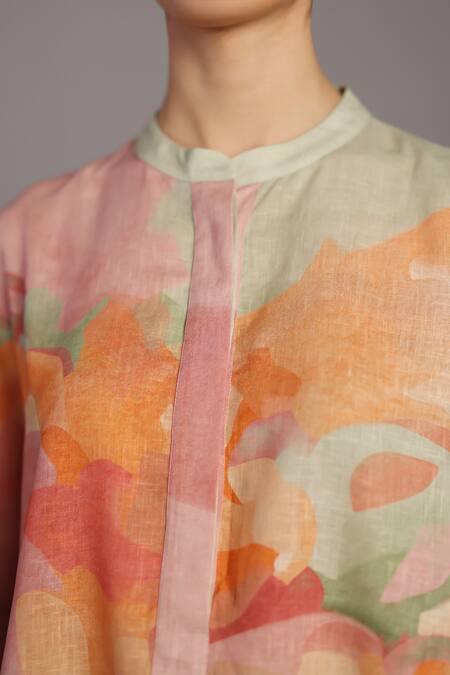 Buy_Clos_Pink Mandarin Collar Soft And Pastel Green Kaftan Top & Shorts 